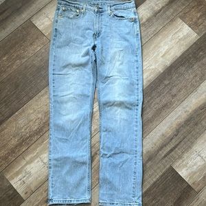 Levi’s Men’s 514, Straight Fit, Light Colored Denim W33 L34.